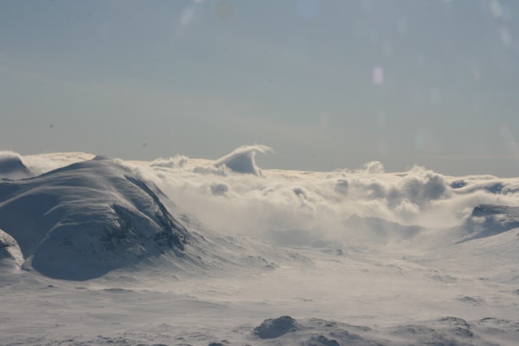 Våg i himlen från helikoptern, 8e april 2009. Foto: Andreas Bengtsson